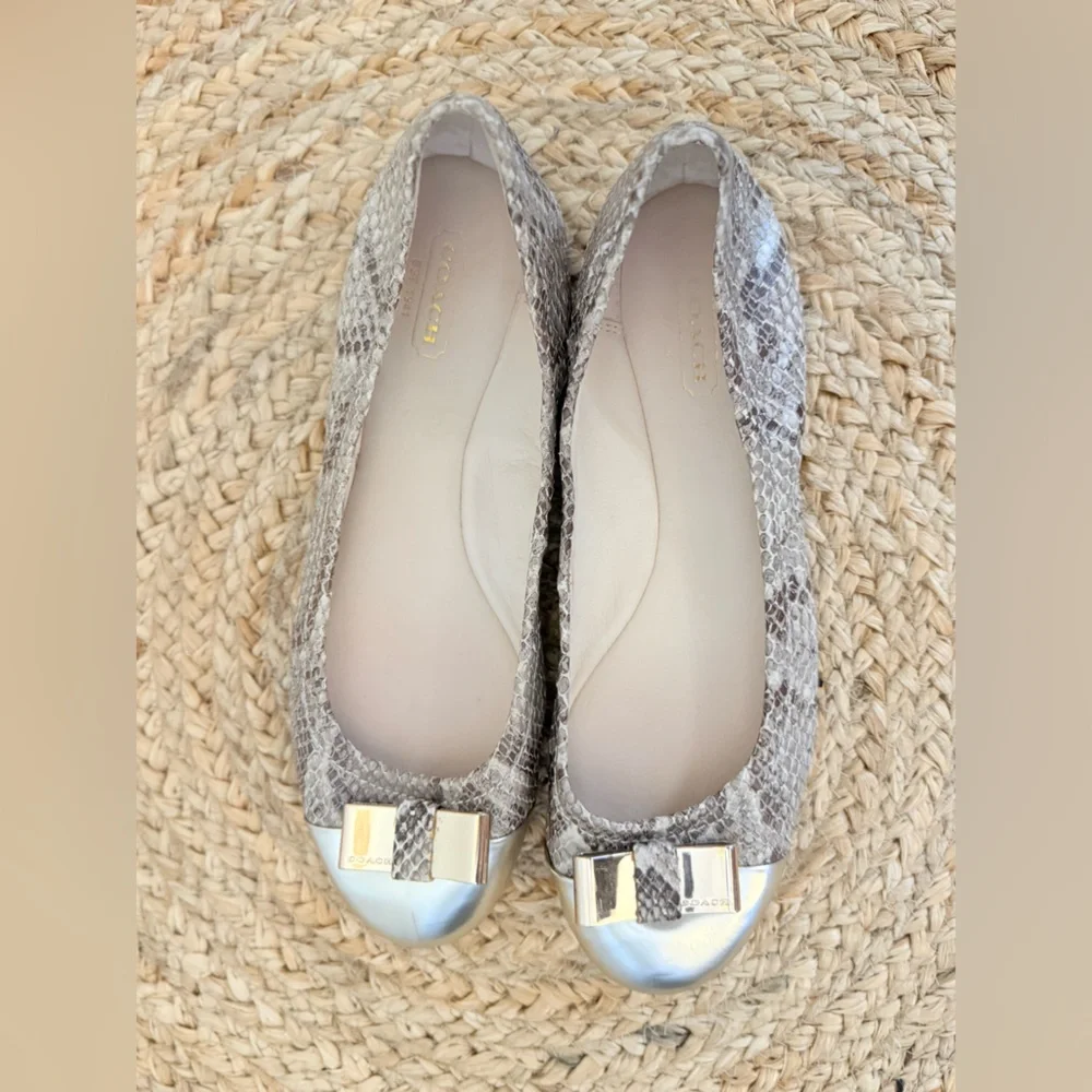 🌾‎ Coach Darsi Snakeskin Ballet Flat with Metallic Detail LIKE NEW
